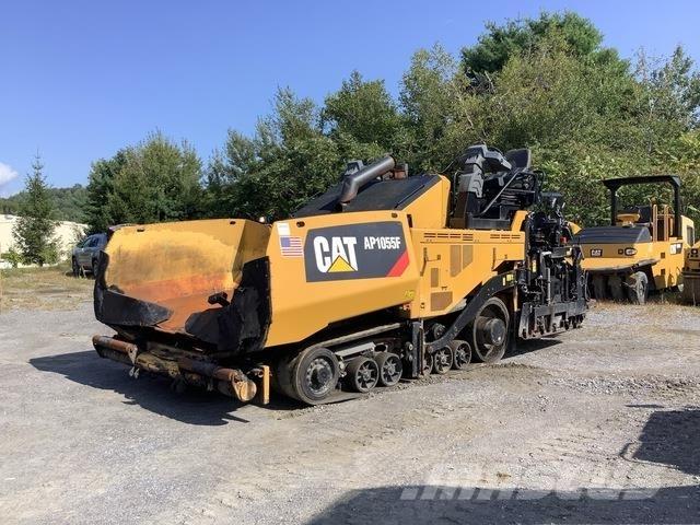 CAT AP1055F Asfaltadoras