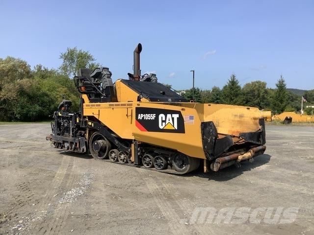 CAT AP1055F Asfaltadoras