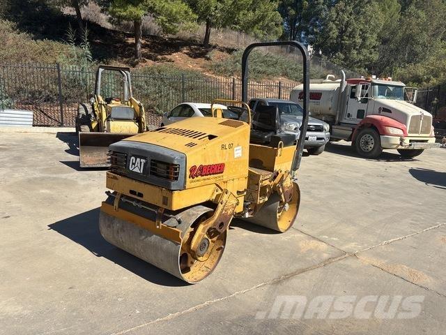 CAT CB224C Rodillos de doble tambor