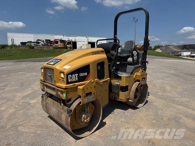 CAT CB24B Rodillos de doble tambor