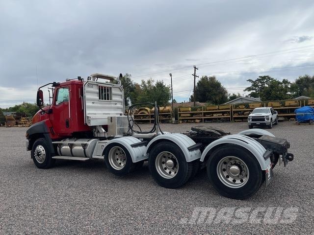 CAT CT660 Cabezas tractoras