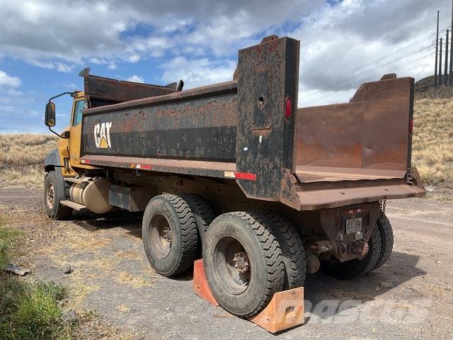 CAT CT660S Camiones bañeras basculantes o volquetes