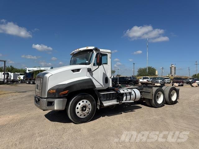 CAT CT660S Cabezas tractoras