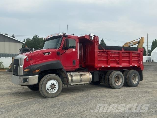 CAT CT660S Camiones bañeras basculantes o volquetes