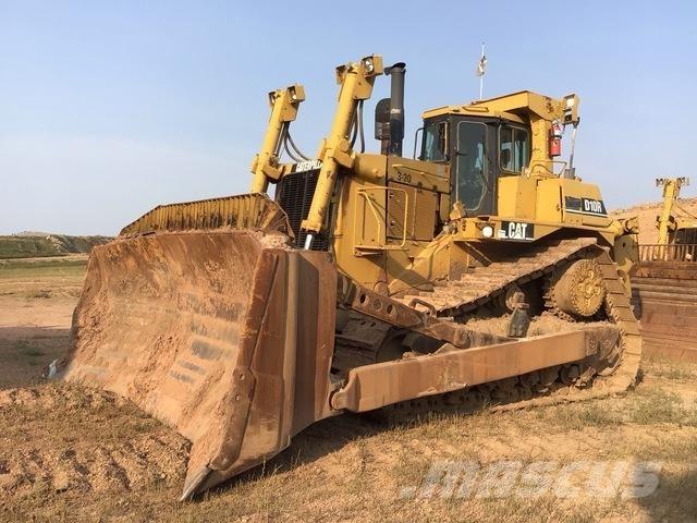 CAT D10R Buldozer sobre oruga