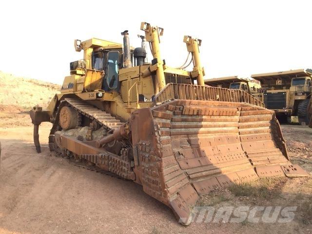 CAT D10R Buldozer sobre oruga