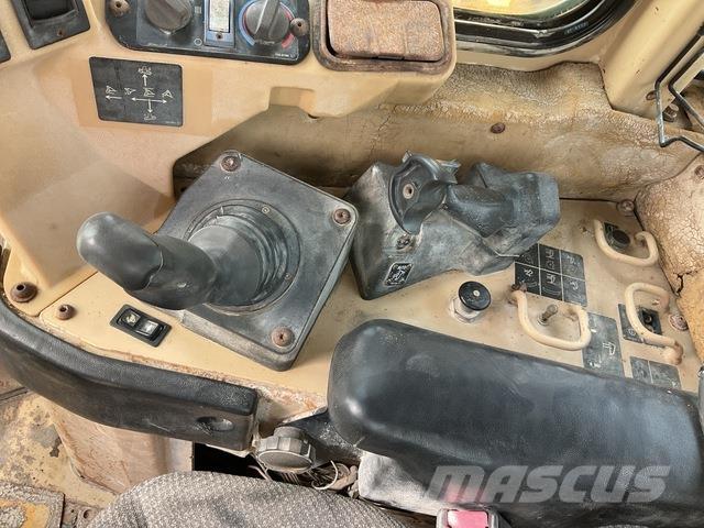 CAT D10R Buldozer sobre oruga