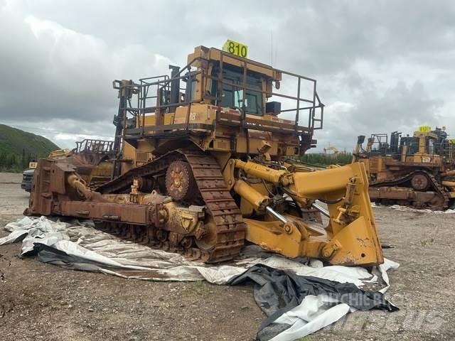 CAT D10T Buldozer sobre oruga