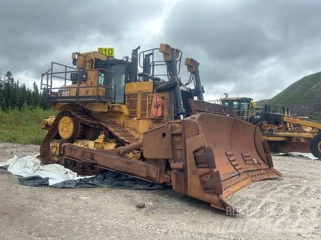 CAT D10T Buldozer sobre oruga