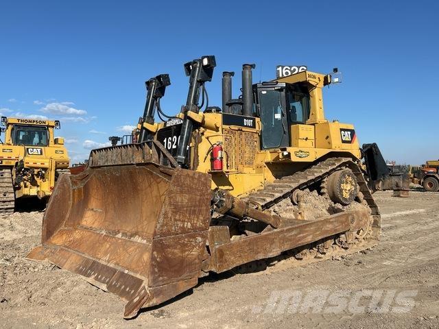 CAT D10T Buldozer sobre oruga