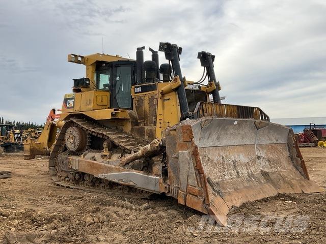 CAT D10T Buldozer sobre oruga