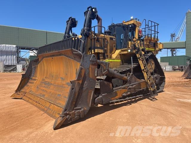 CAT D11T Buldozer sobre oruga
