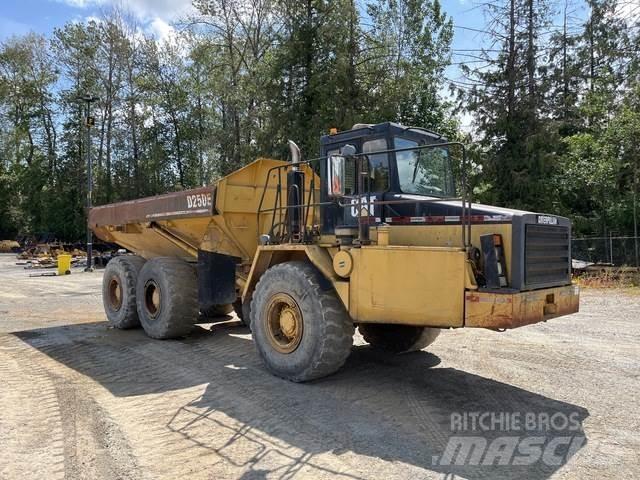 CAT D250E Dúmpers articulados