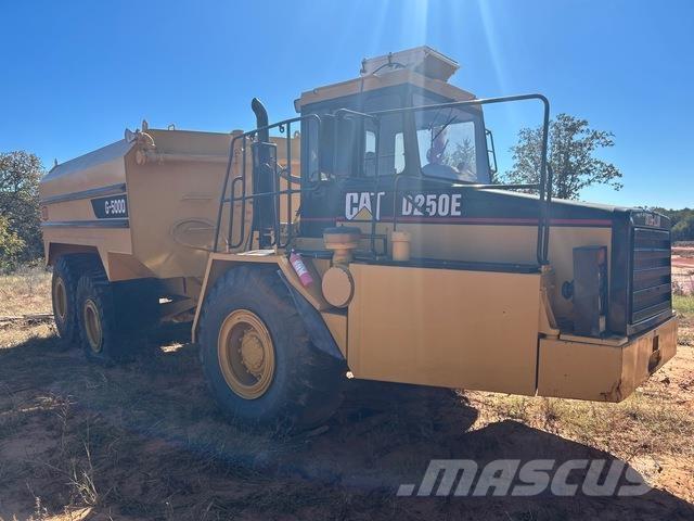 CAT D250E Camiones cisterna