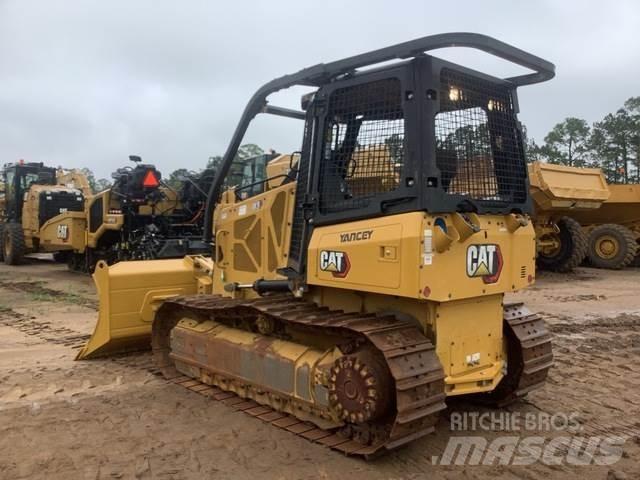 CAT D3 Buldozer sobre oruga