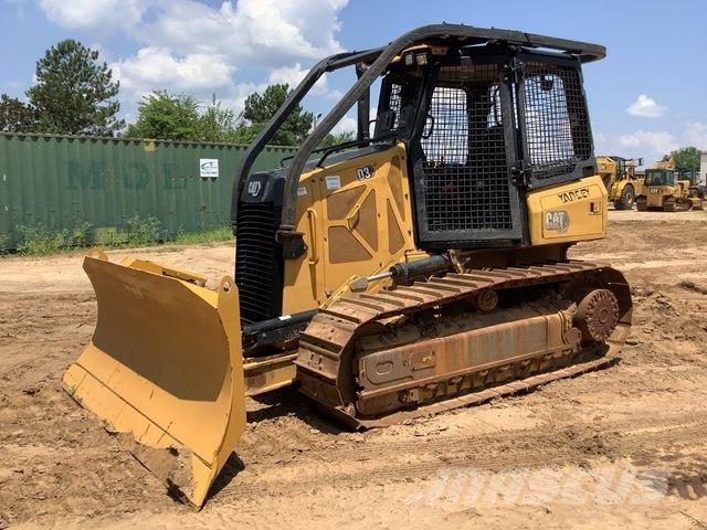 CAT D3 Buldozer sobre oruga