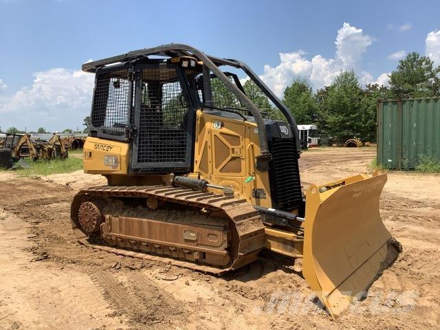 CAT D3 Buldozer sobre oruga
