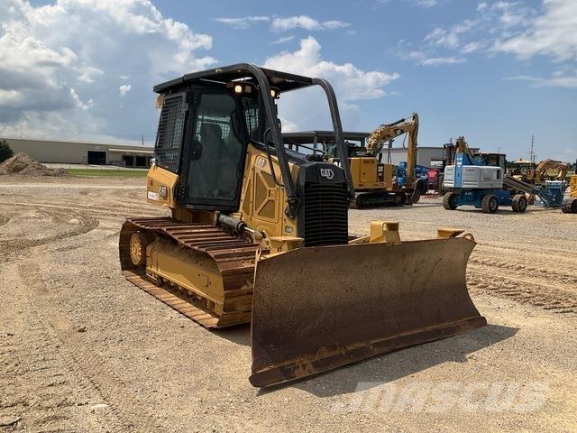 CAT D3 Buldozer sobre oruga