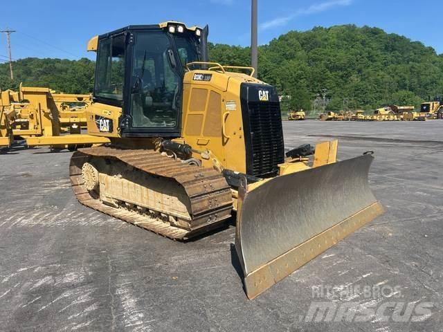 CAT D3K2 LGP Buldozer sobre oruga