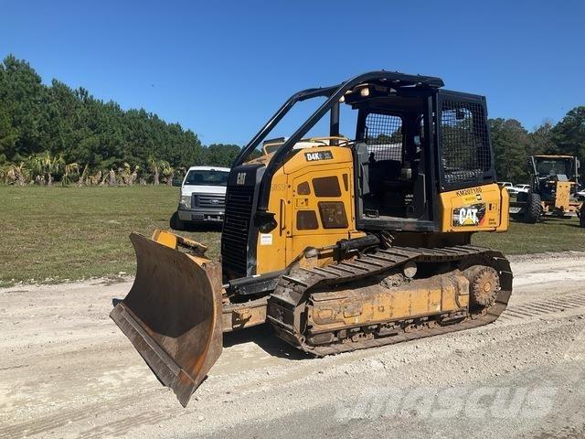 CAT D4K2 XL Buldozer sobre oruga
