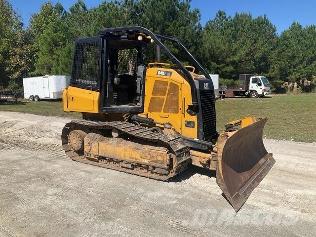 CAT D4K2 XL Buldozer sobre oruga
