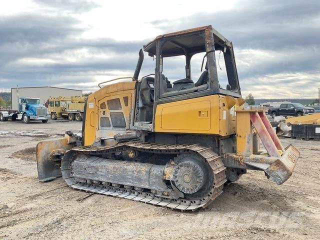CAT D4K2 XL Buldozer sobre oruga