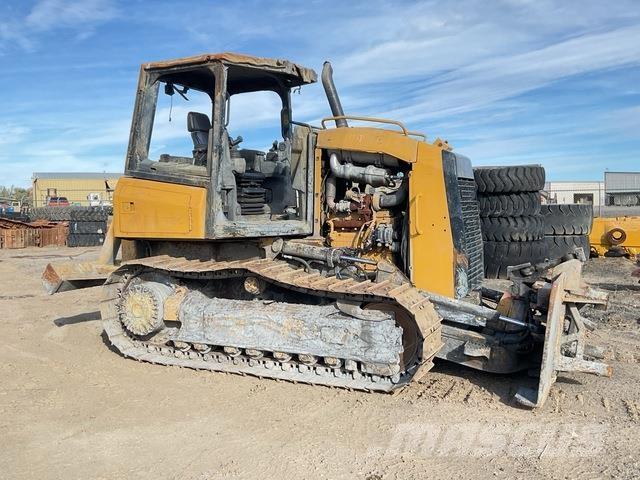 CAT D4K2 XL Buldozer sobre oruga