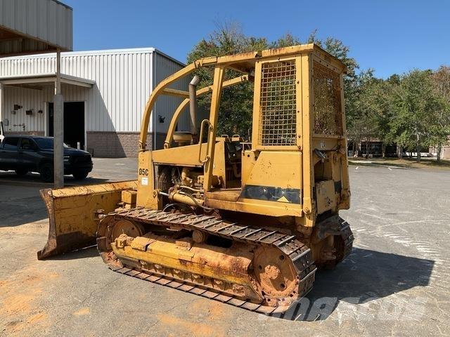 CAT D5C Buldozer sobre oruga