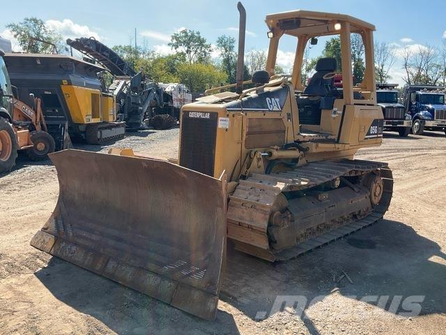 CAT D5G XL Buldozer sobre oruga