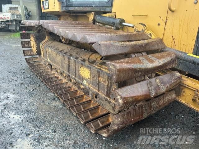 CAT D5K2 LGP Buldozer sobre oruga