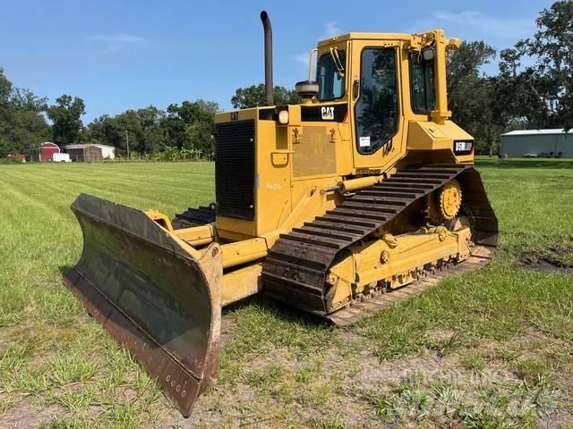 CAT D5M LGP Buldozer sobre oruga