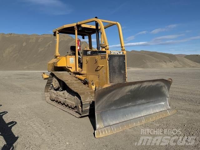 CAT D5M XL Buldozer sobre oruga