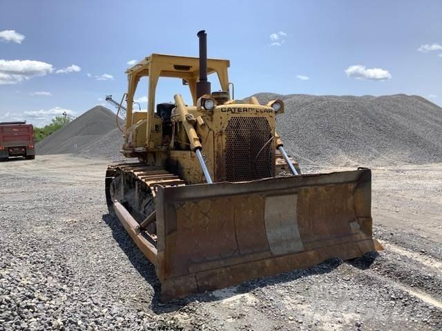 CAT D6D Buldozer sobre oruga