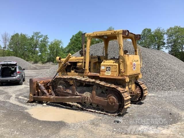 CAT D6D Buldozer sobre oruga