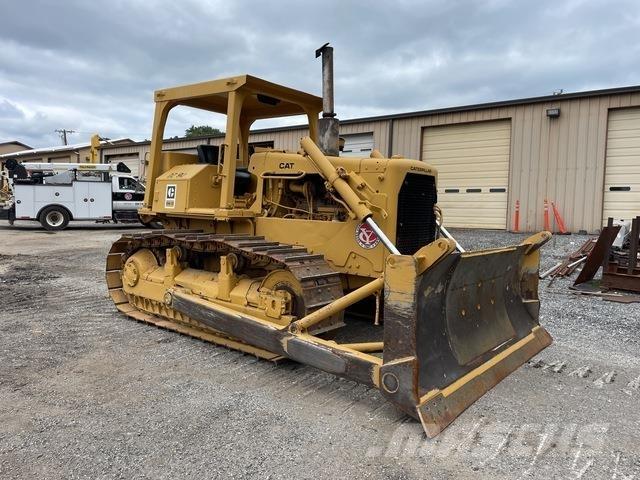 CAT D6D Buldozer sobre oruga