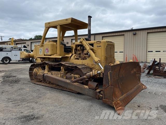 CAT D6D Buldozer sobre oruga