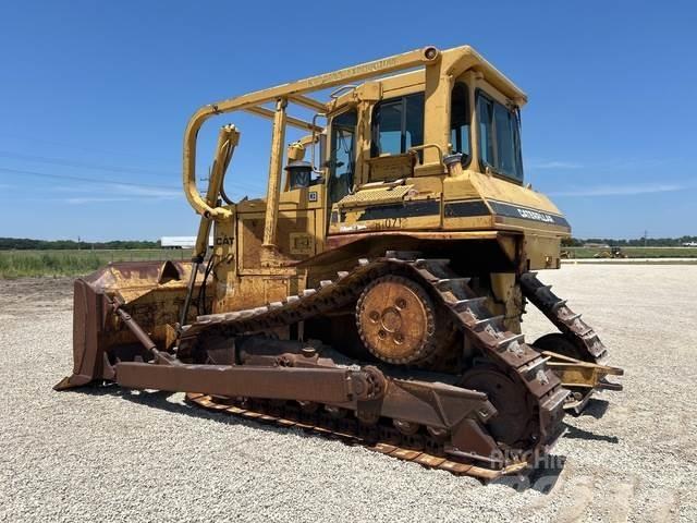 CAT D6H Buldozer sobre oruga