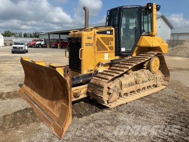 CAT D6N XL Buldozer sobre oruga