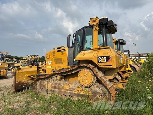CAT D6N XL Buldozer sobre oruga