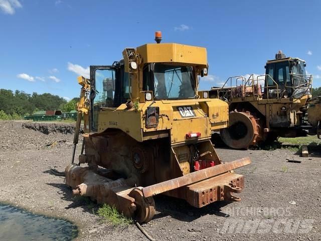 CAT D6T Buldozer sobre oruga