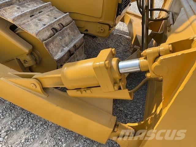CAT D6T Buldozer sobre oruga