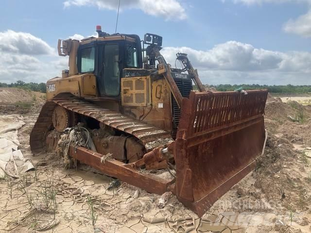 CAT D6T LGP Buldozer sobre oruga