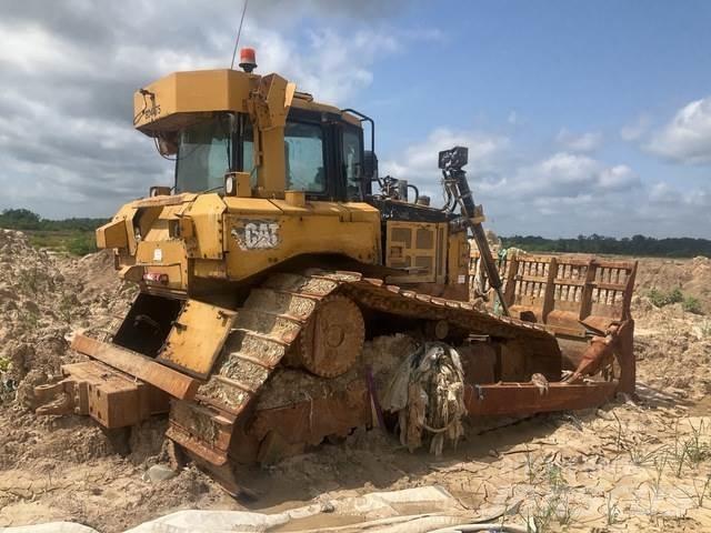 CAT D6T LGP Buldozer sobre oruga