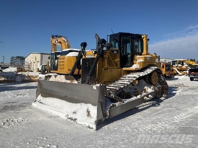 CAT D6T LGP Buldozer sobre oruga