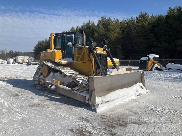 CAT D6T LGP Buldozer sobre oruga