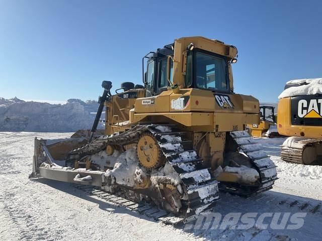 CAT D6T LGP Buldozer sobre oruga