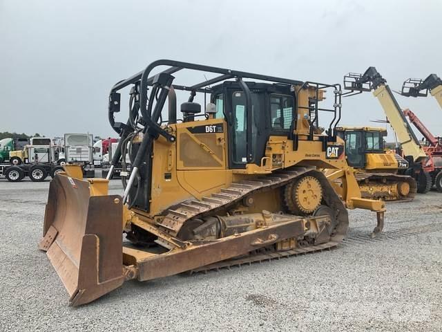 CAT D6T XL Buldozer sobre oruga