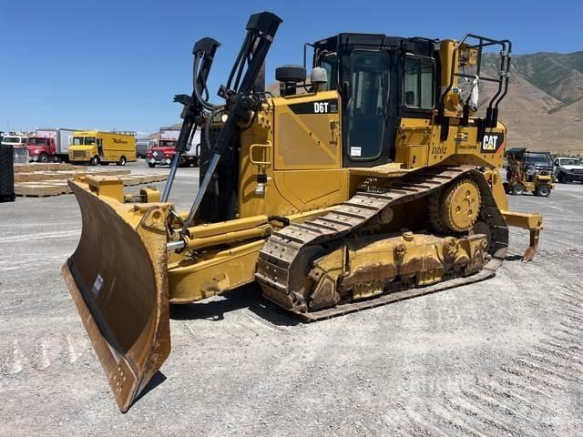 CAT D6T XL Buldozer sobre oruga