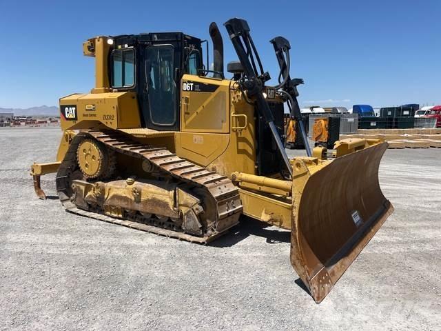 CAT D6T XL Buldozer sobre oruga