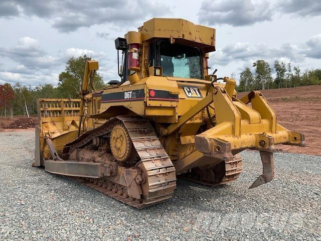 CAT D6T XL Buldozer sobre oruga